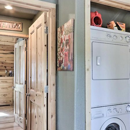 Cozy Heber-Overgaard Cabin With Fire Pit, Game Room! Luaran gambar