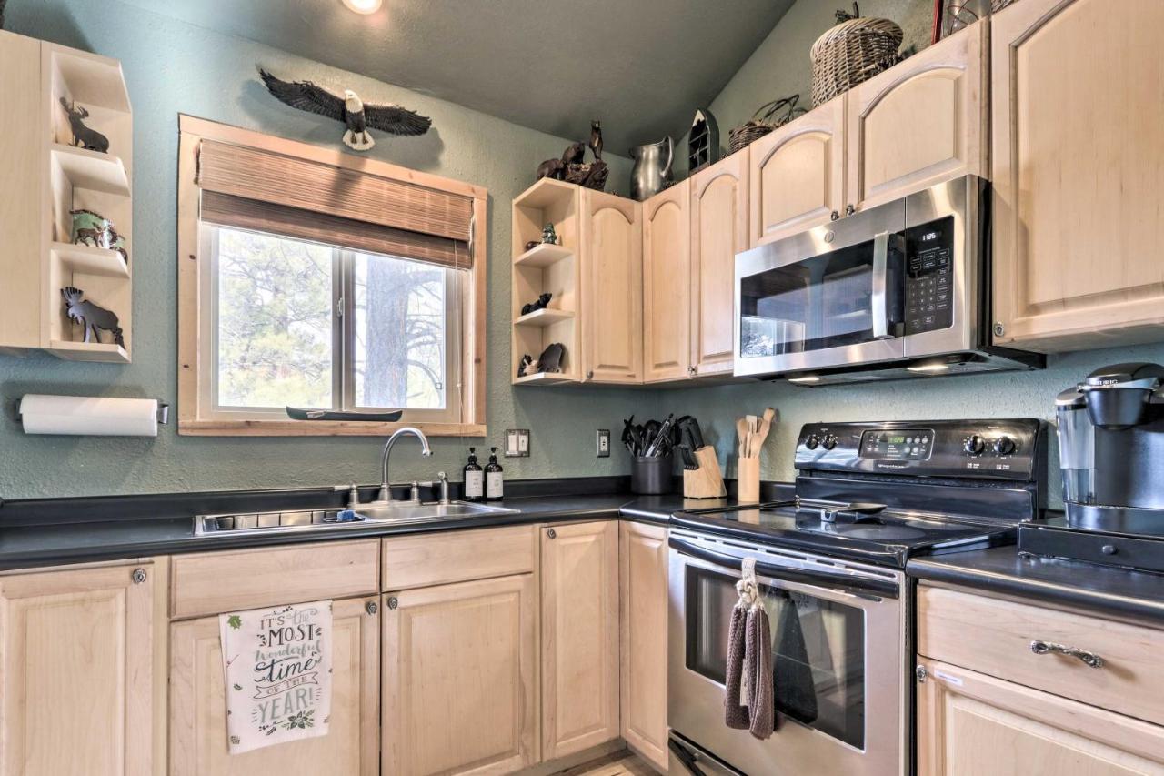Cozy Heber-Overgaard Cabin With Fire Pit, Game Room! Luaran gambar