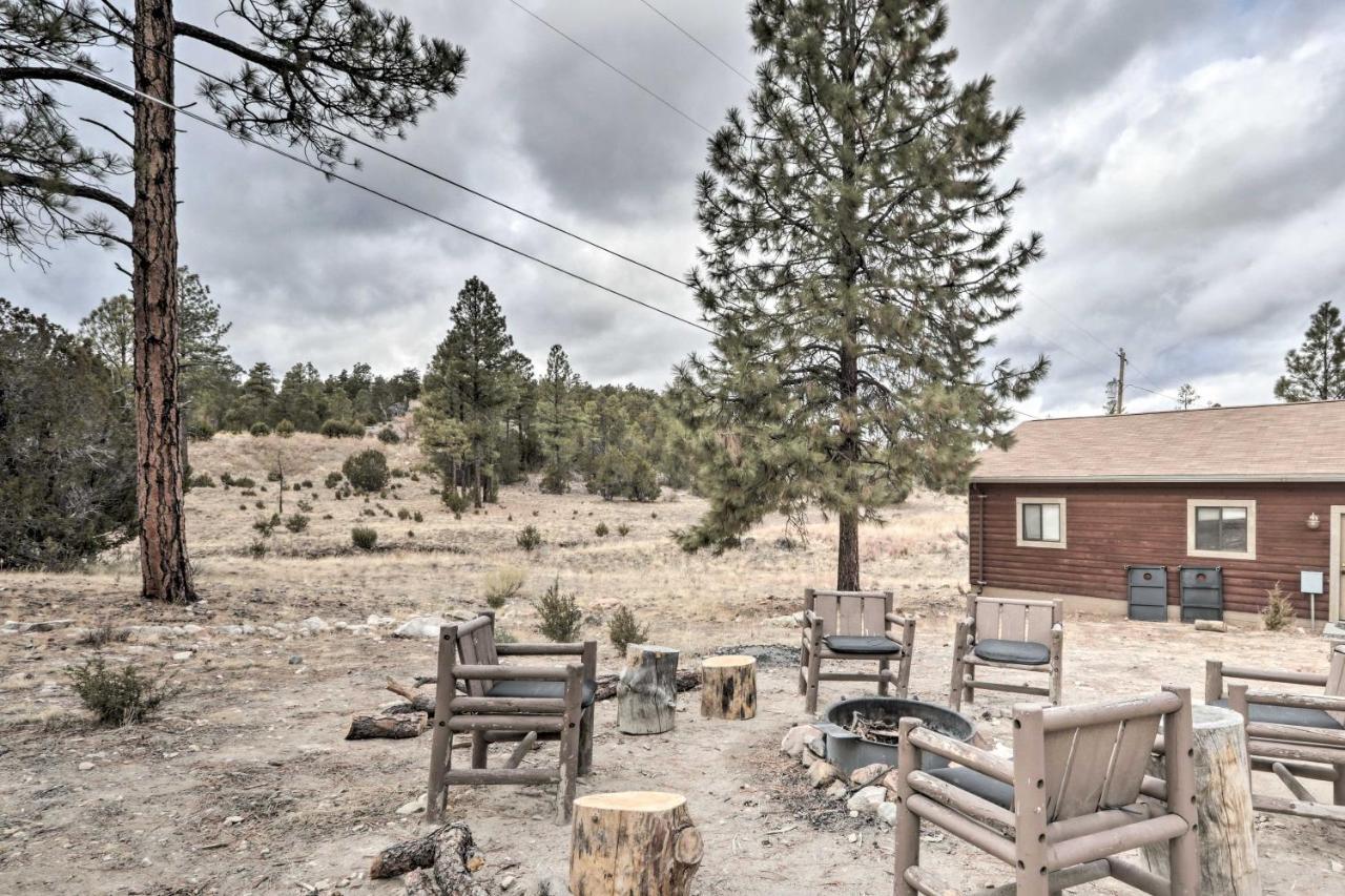 Cozy Heber-Overgaard Cabin With Fire Pit, Game Room! Luaran gambar