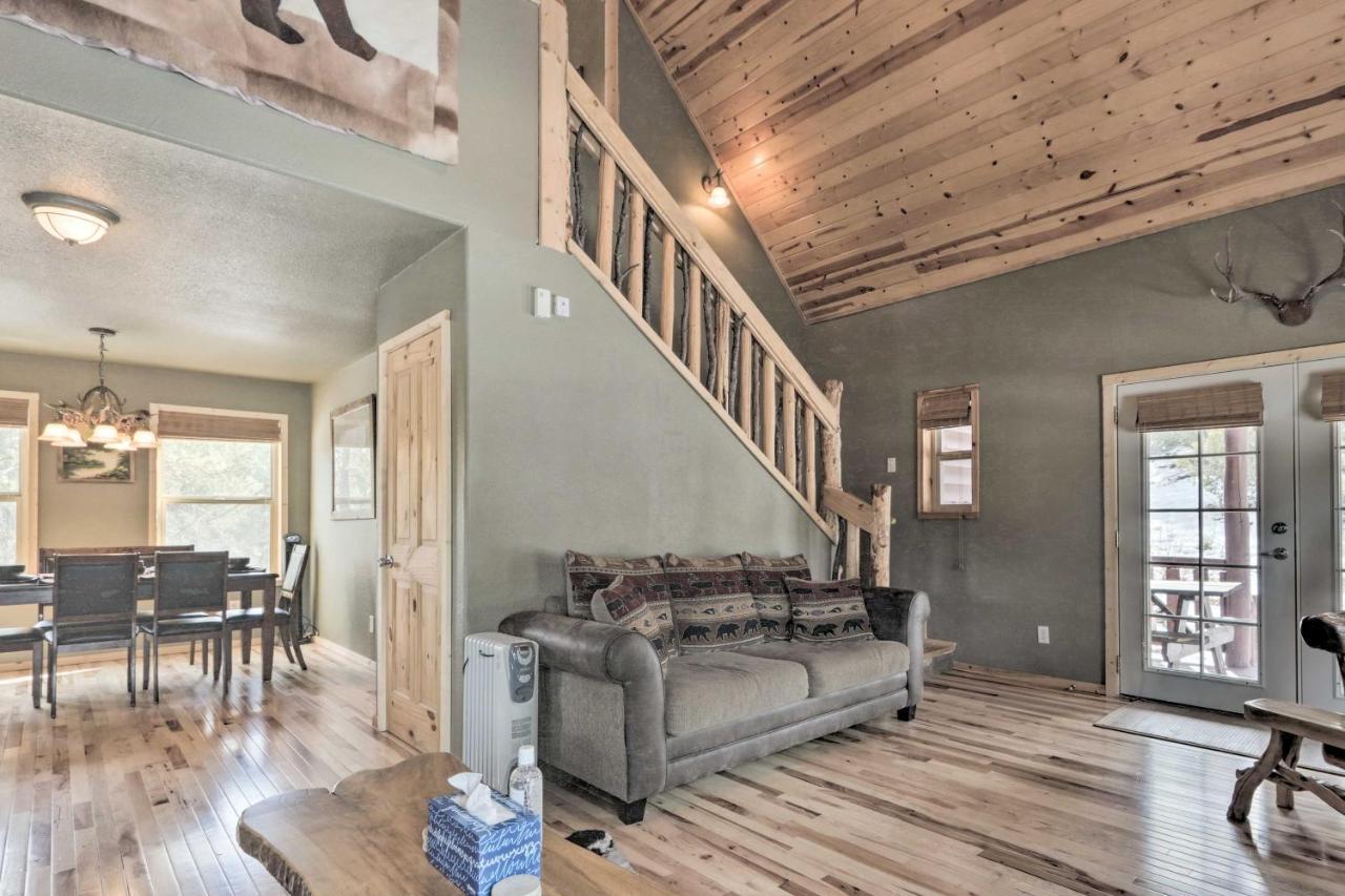 Cozy Heber-Overgaard Cabin With Fire Pit, Game Room! Luaran gambar